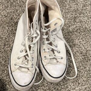 High top white all star converse ⭐️